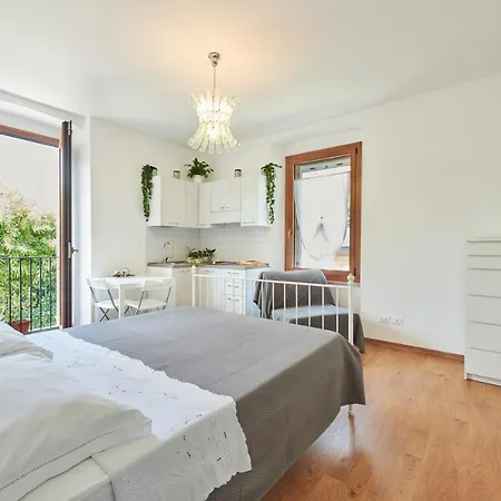 Stazione 8 Guest house
